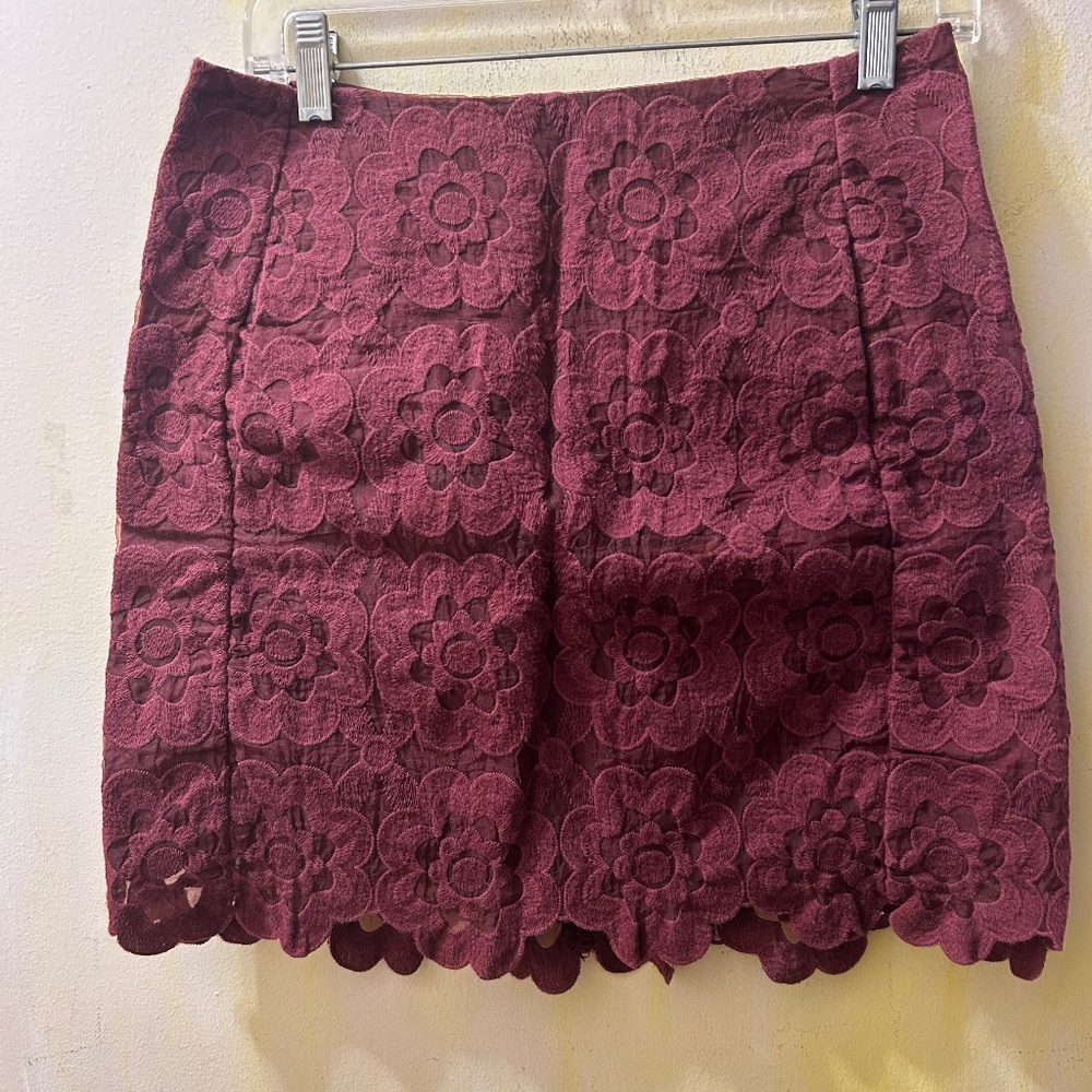 Lace mini - Picture 1 of 5